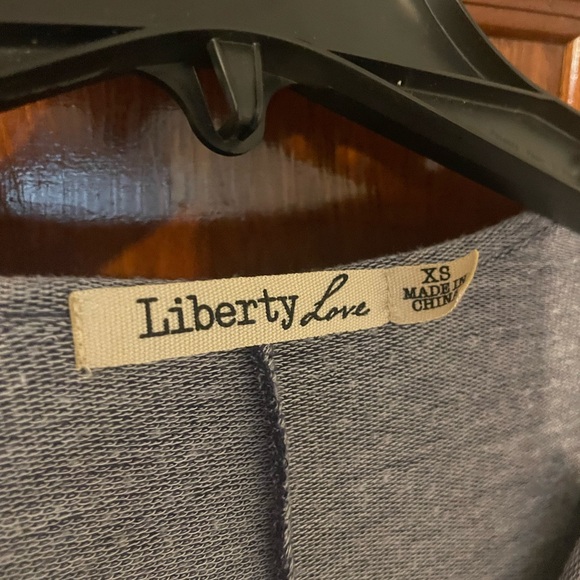 Liberty love Top - Picture 2 of 4